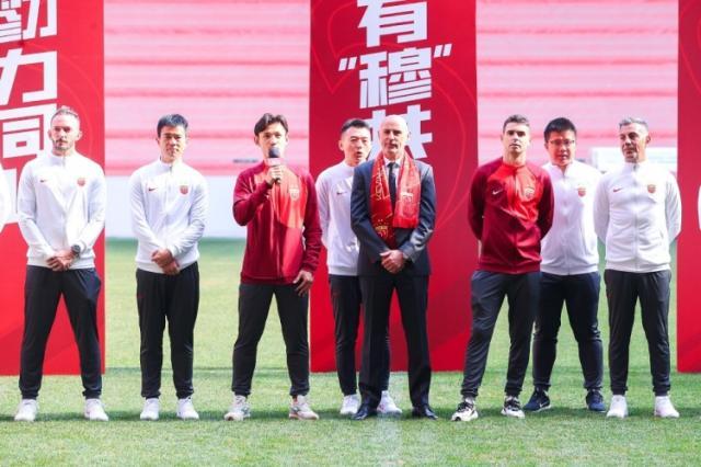 开云-海港举行穆斯卡特见面会 奥斯卡王燊超当代表表态