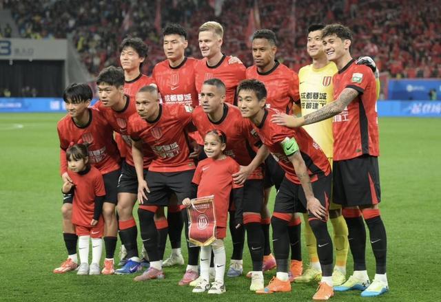 开云体育官网-罗慕洛“神仙球”破门 成都蓉城主场1-0力克青岛海牛